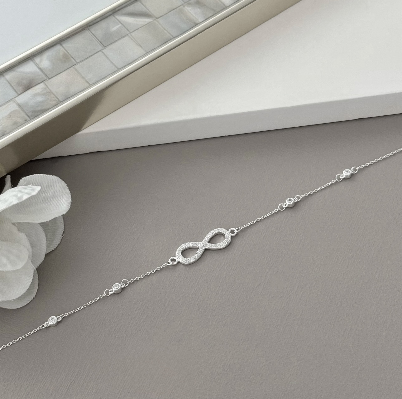 Pulseira Infinito e pontos