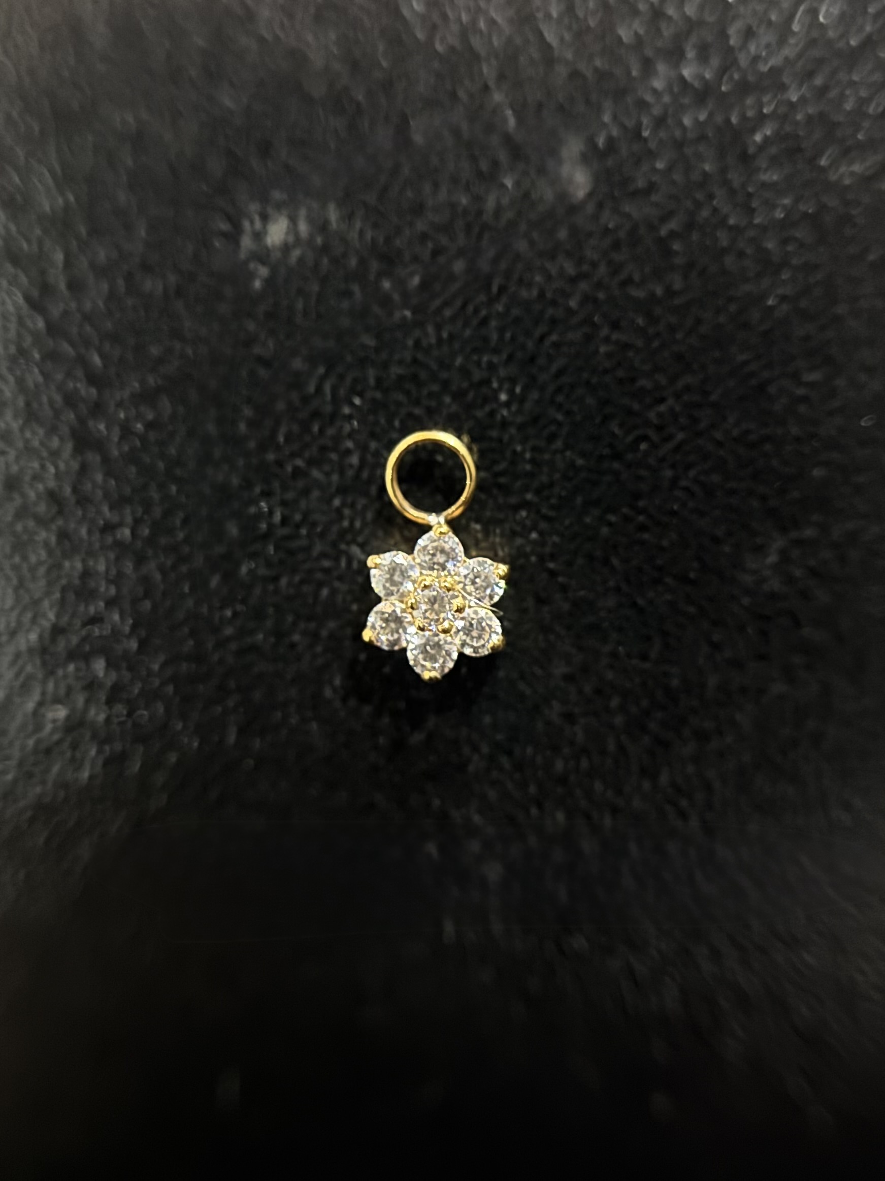 Pingente Flor Cravejada Dourada