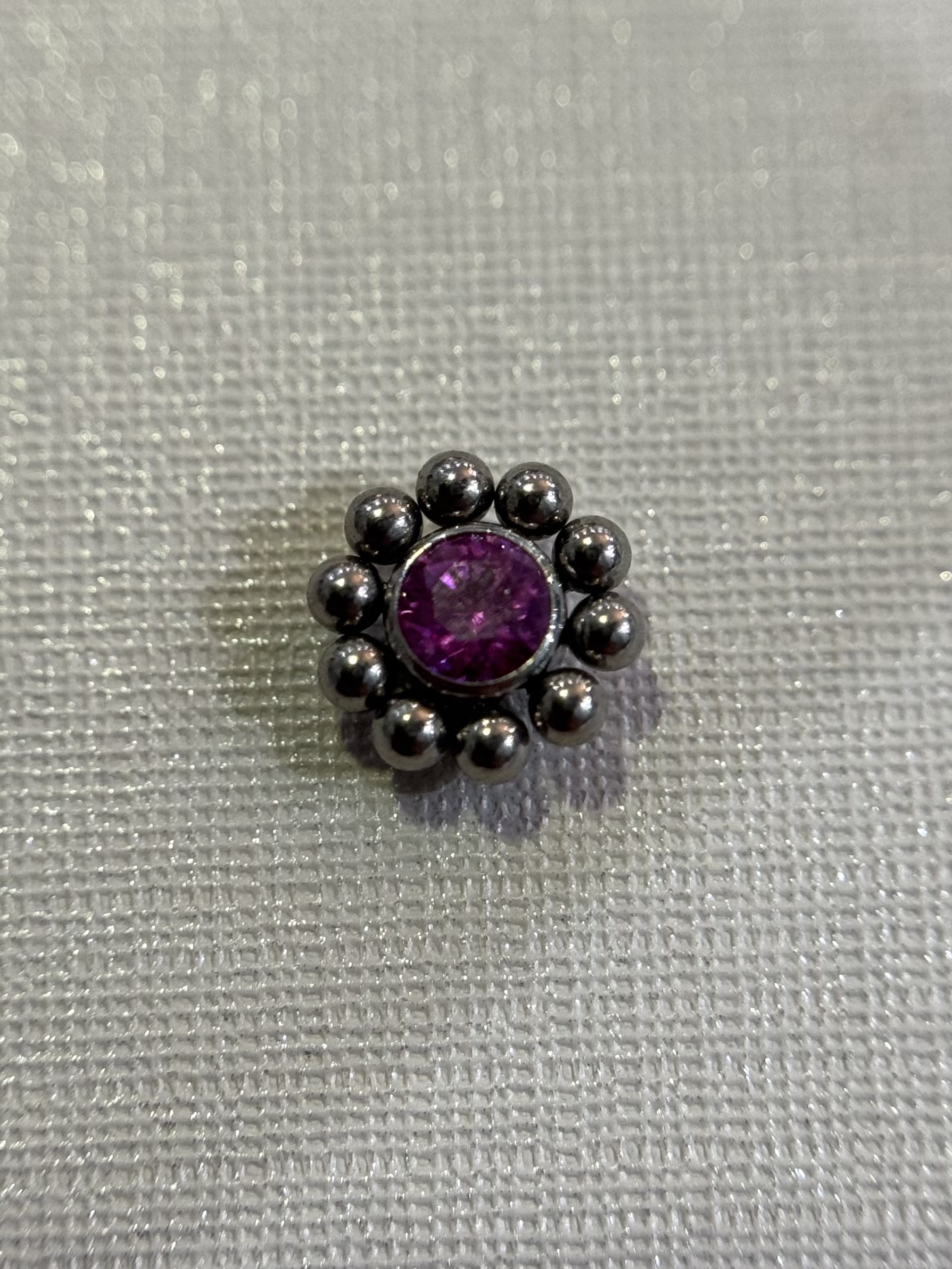 Labret Flor Bolas com Ponto Rosa