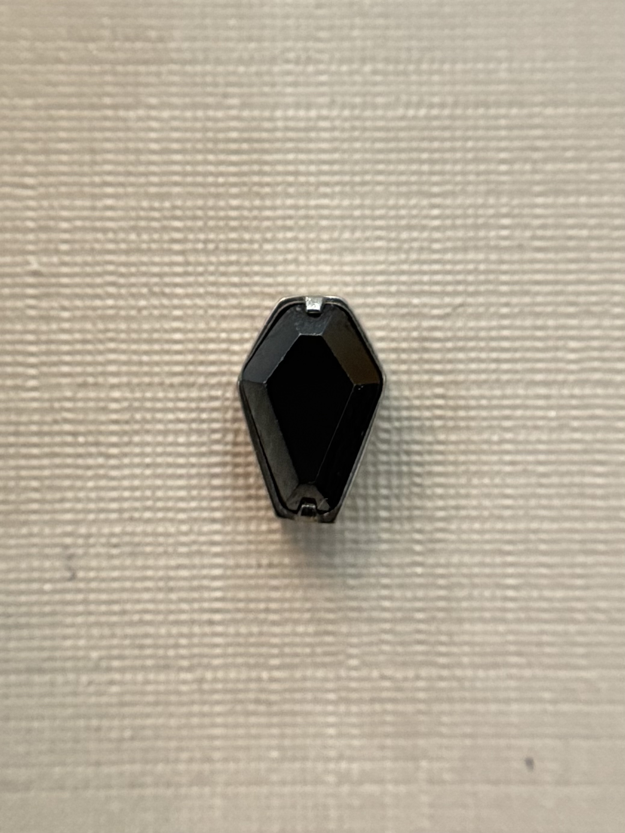 Labret Caixão Preto