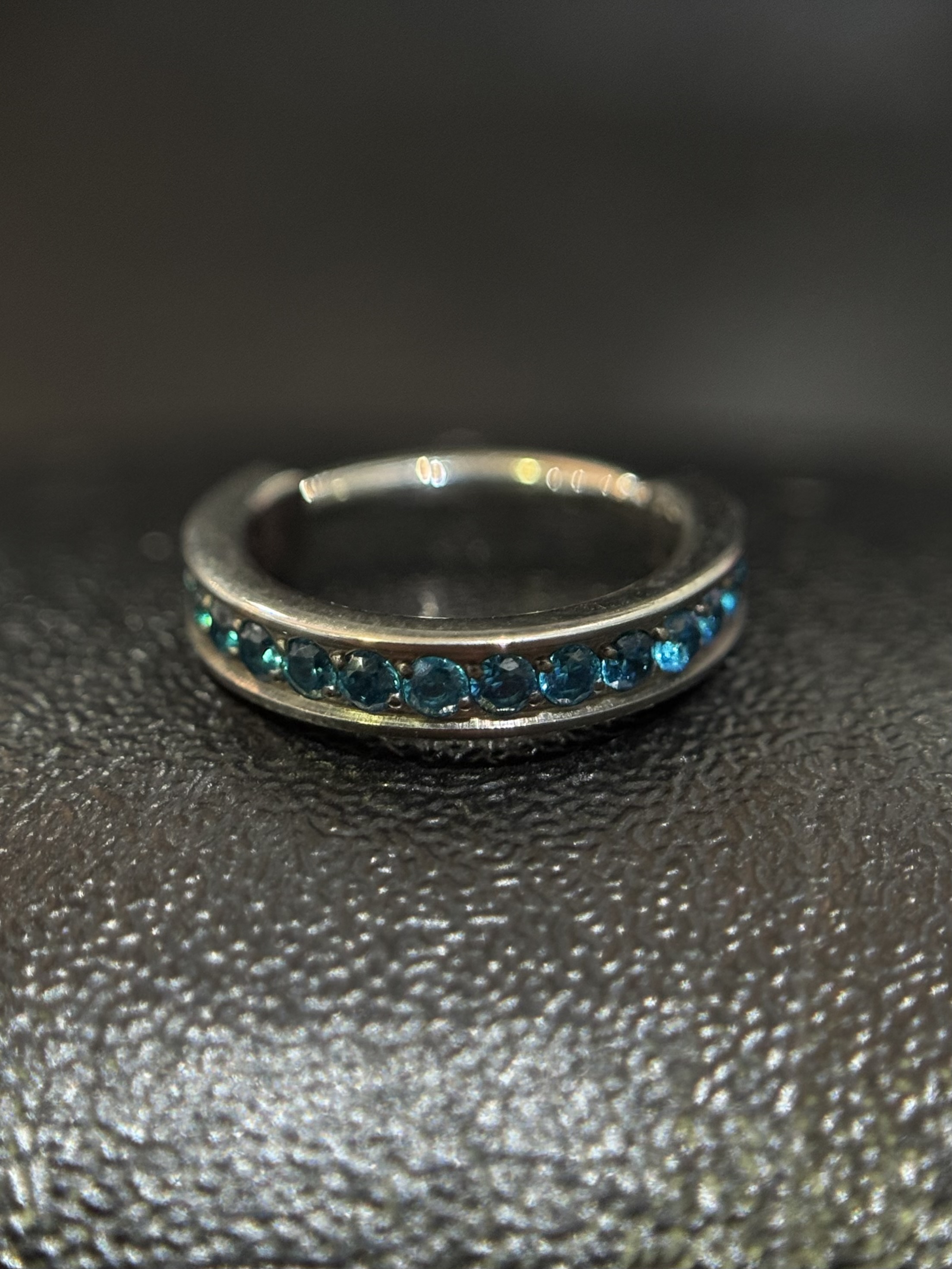 Argola um Fio Grossa Azul 10cm