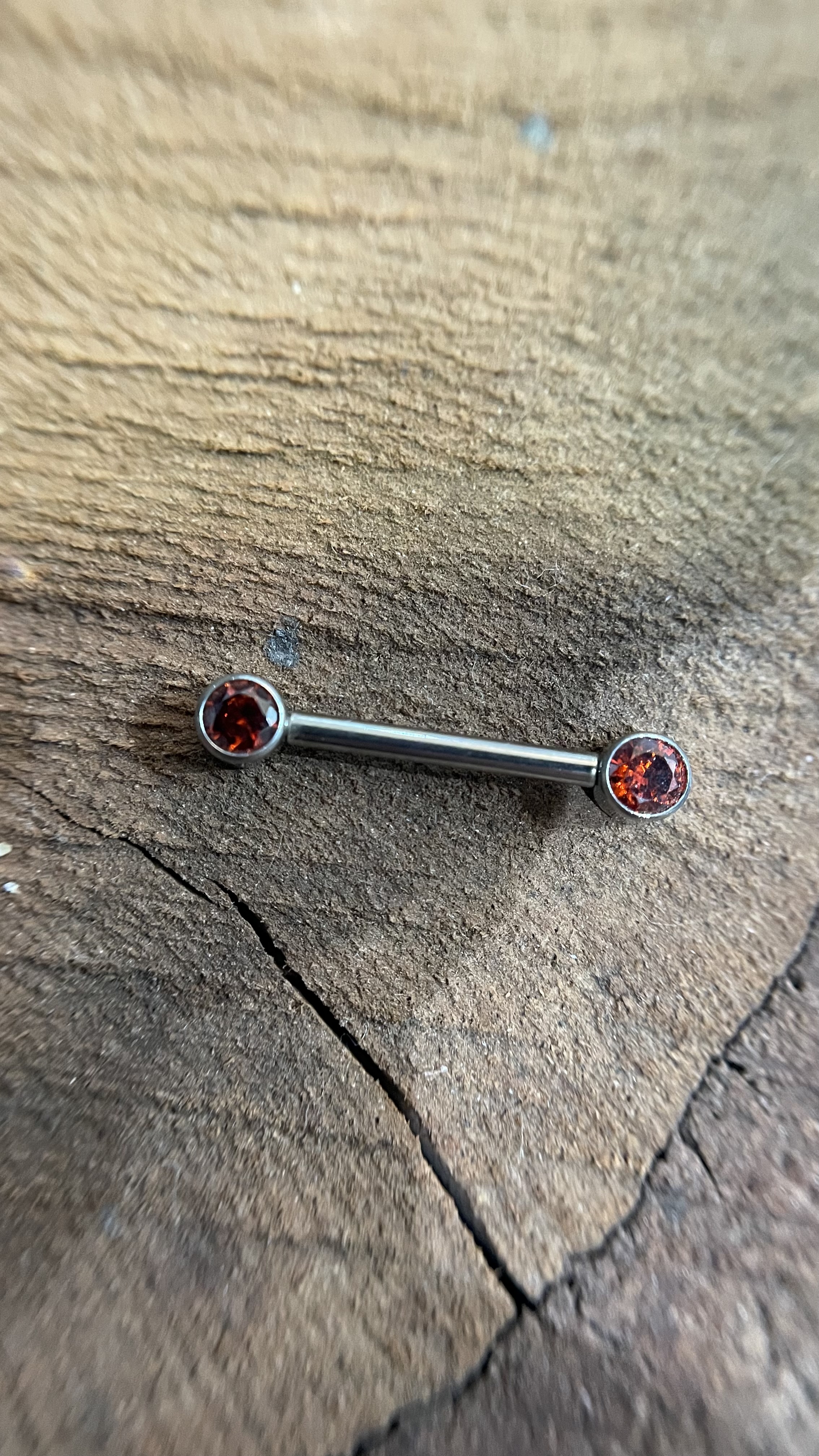 Par de Mamilos Ponto de Luz Vermelho