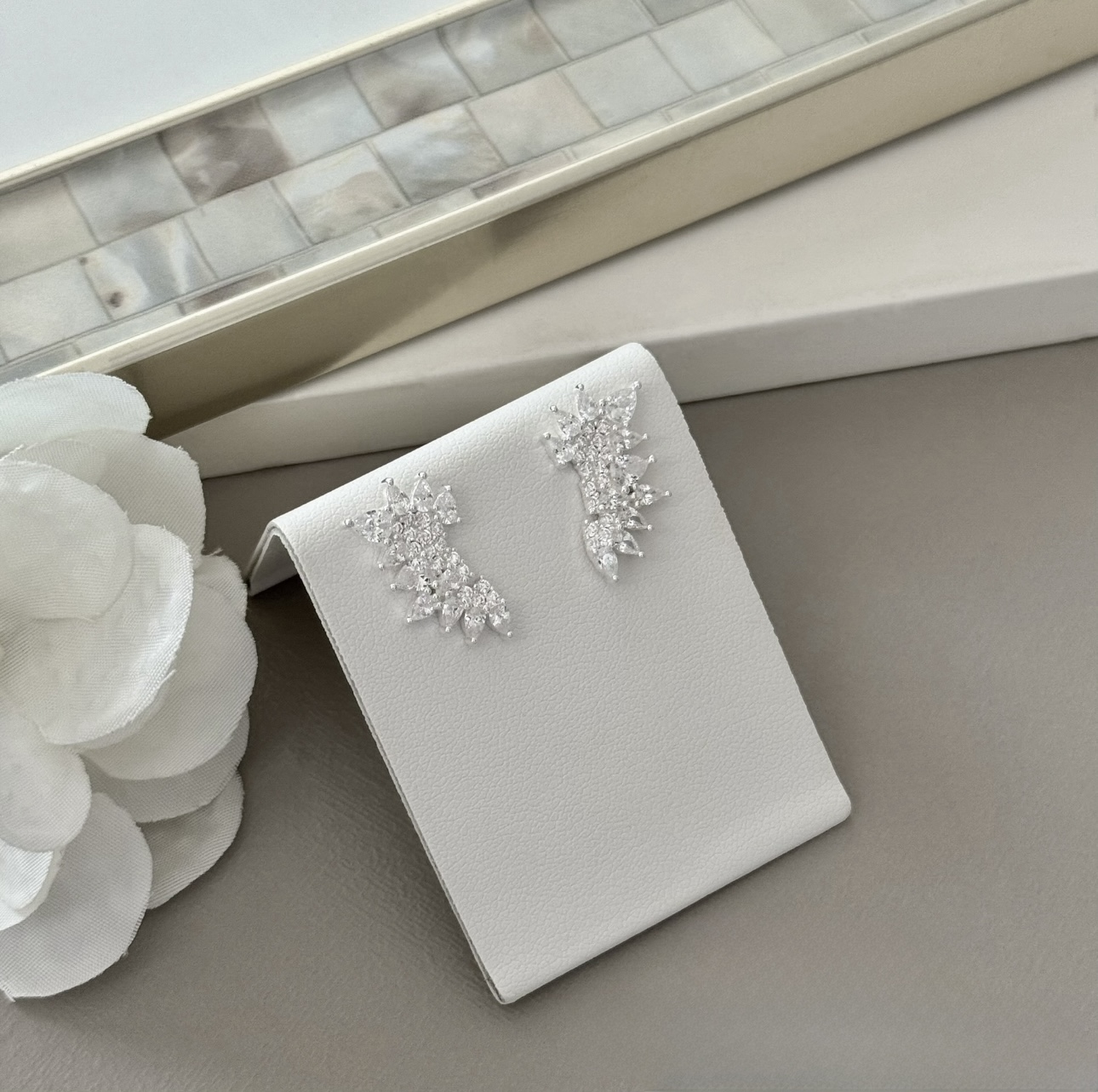 Brinco Ear Cuff filetes