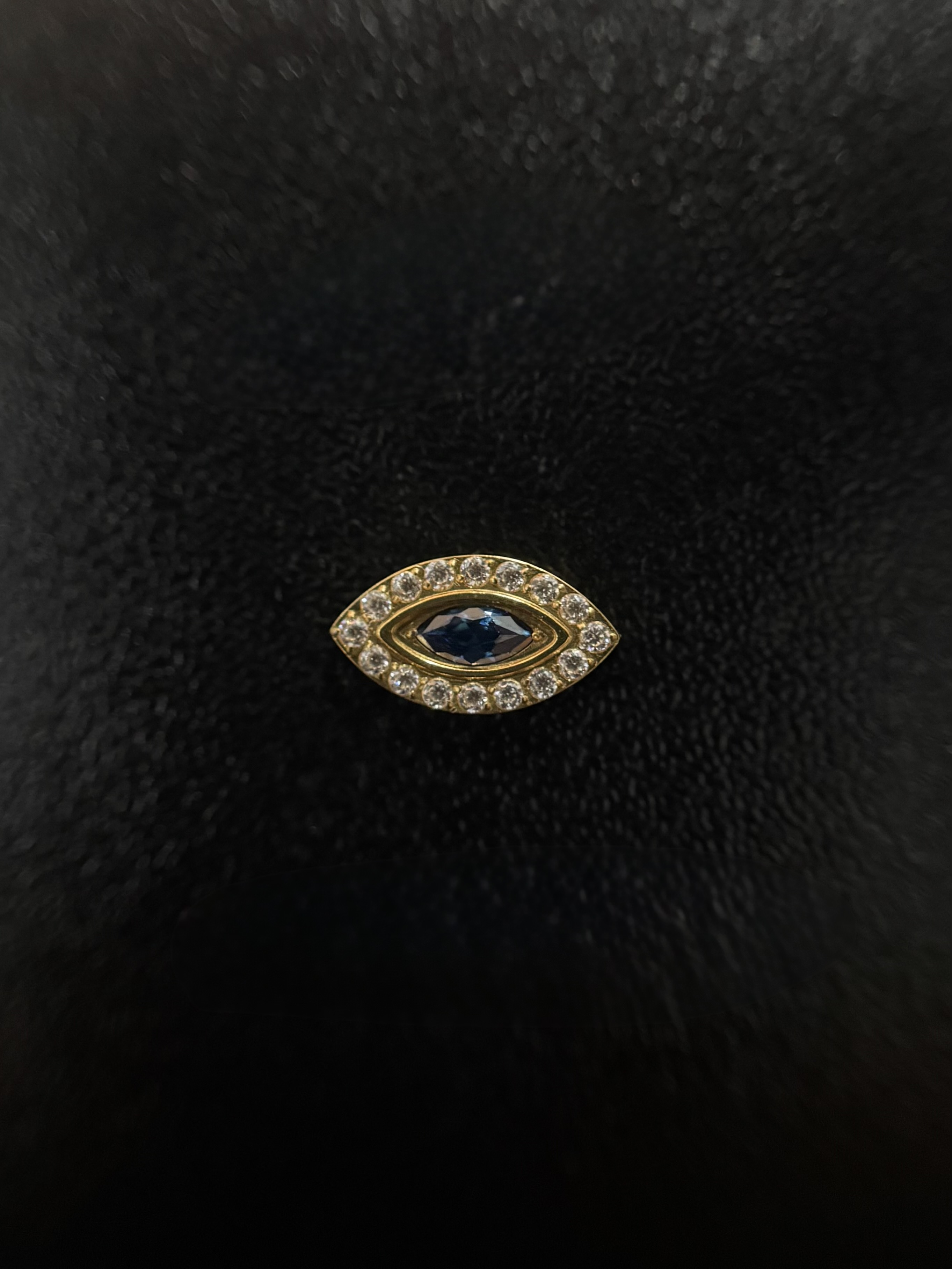 Labret Olho Dourado com Azul