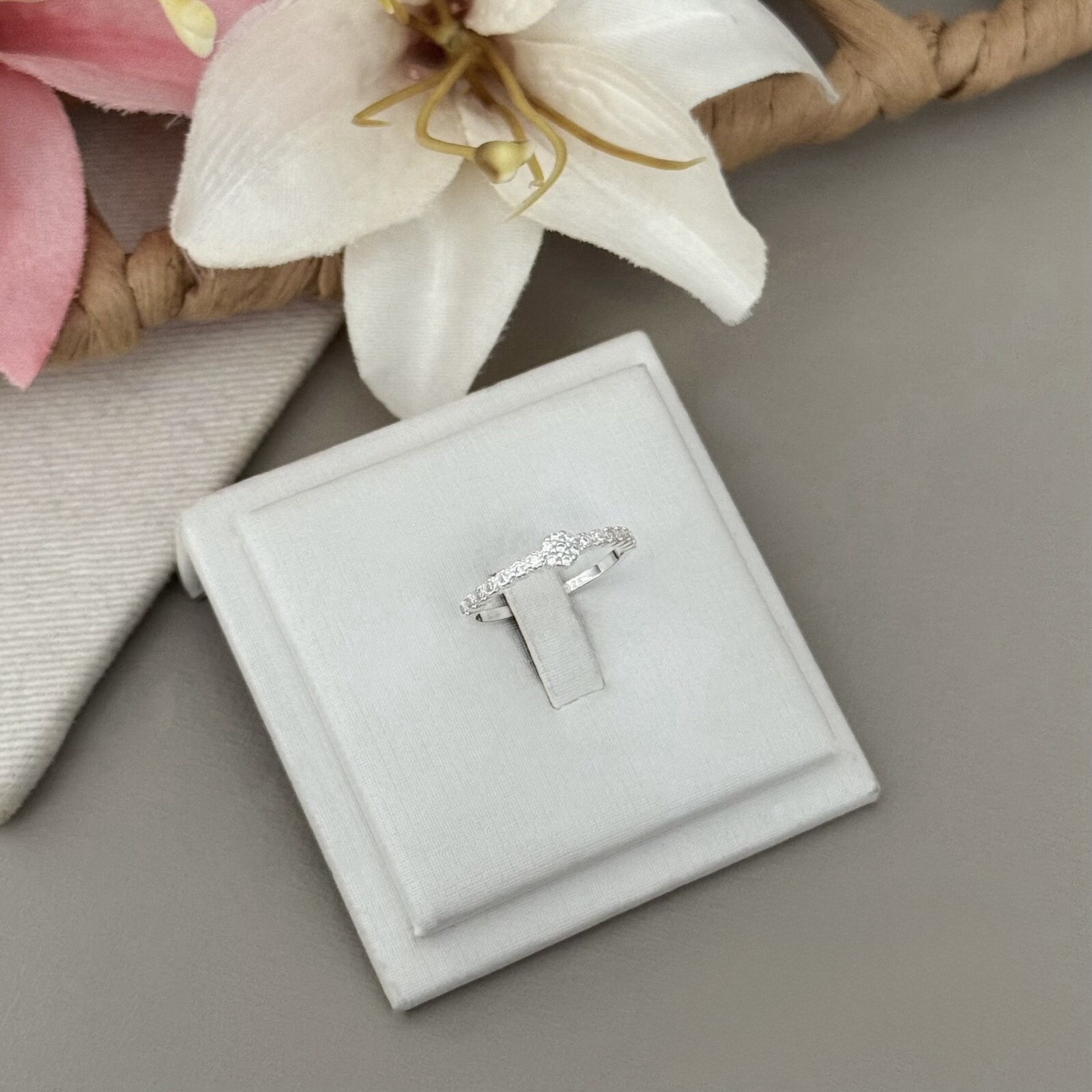 Anel Mini Flor Ctavejada