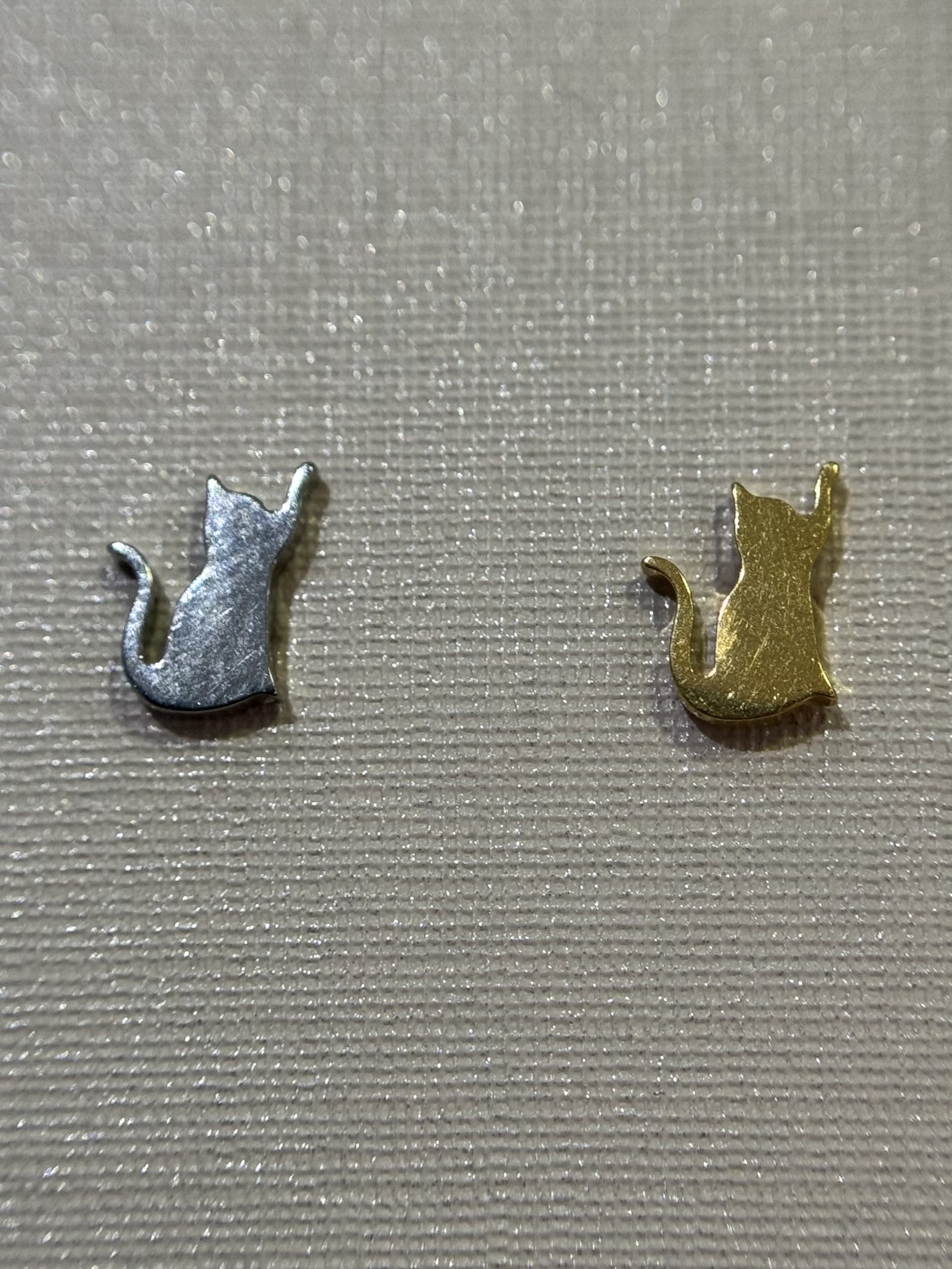 Labret Gato Em pé 