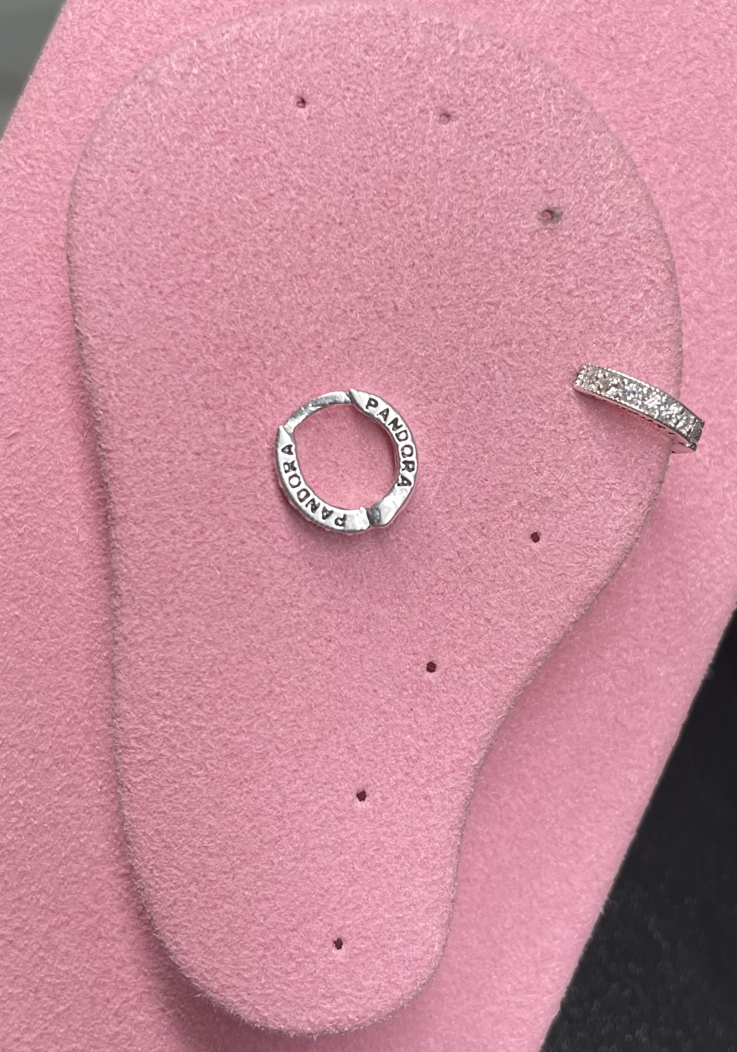 Argola Mini Cravejada Pandora