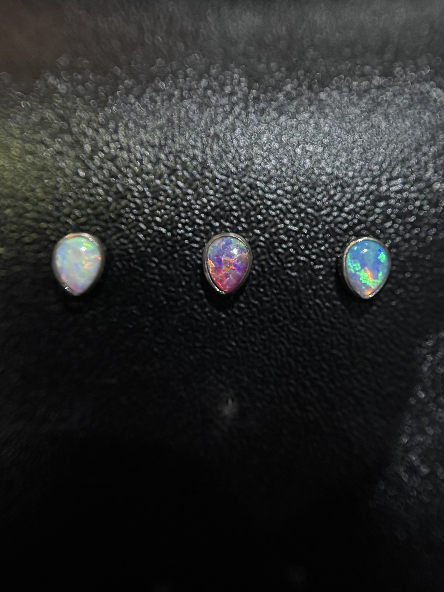 Labret Gota Opala