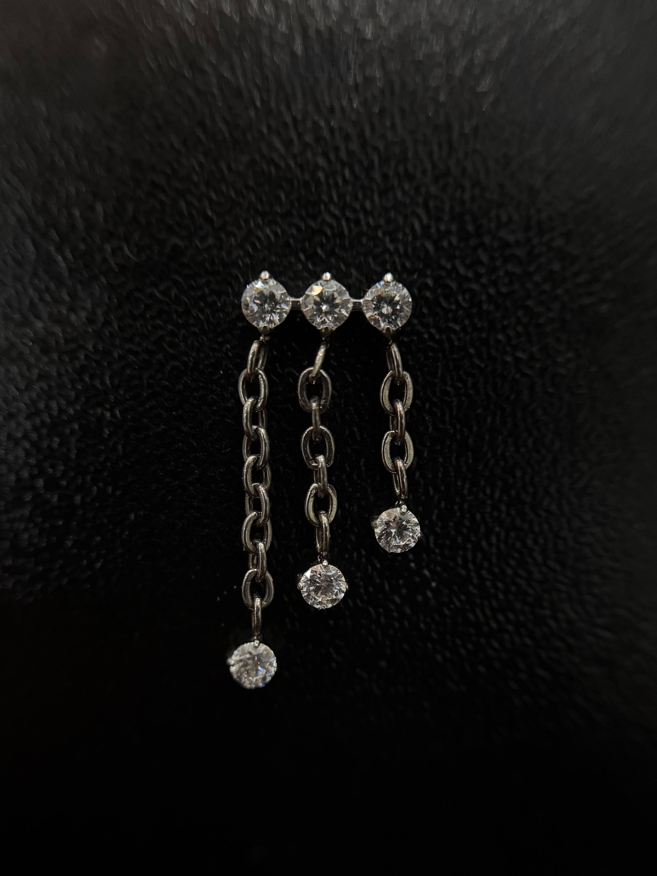 Labret 3 Pontos de Luz com 3 Correntes com Pontos
