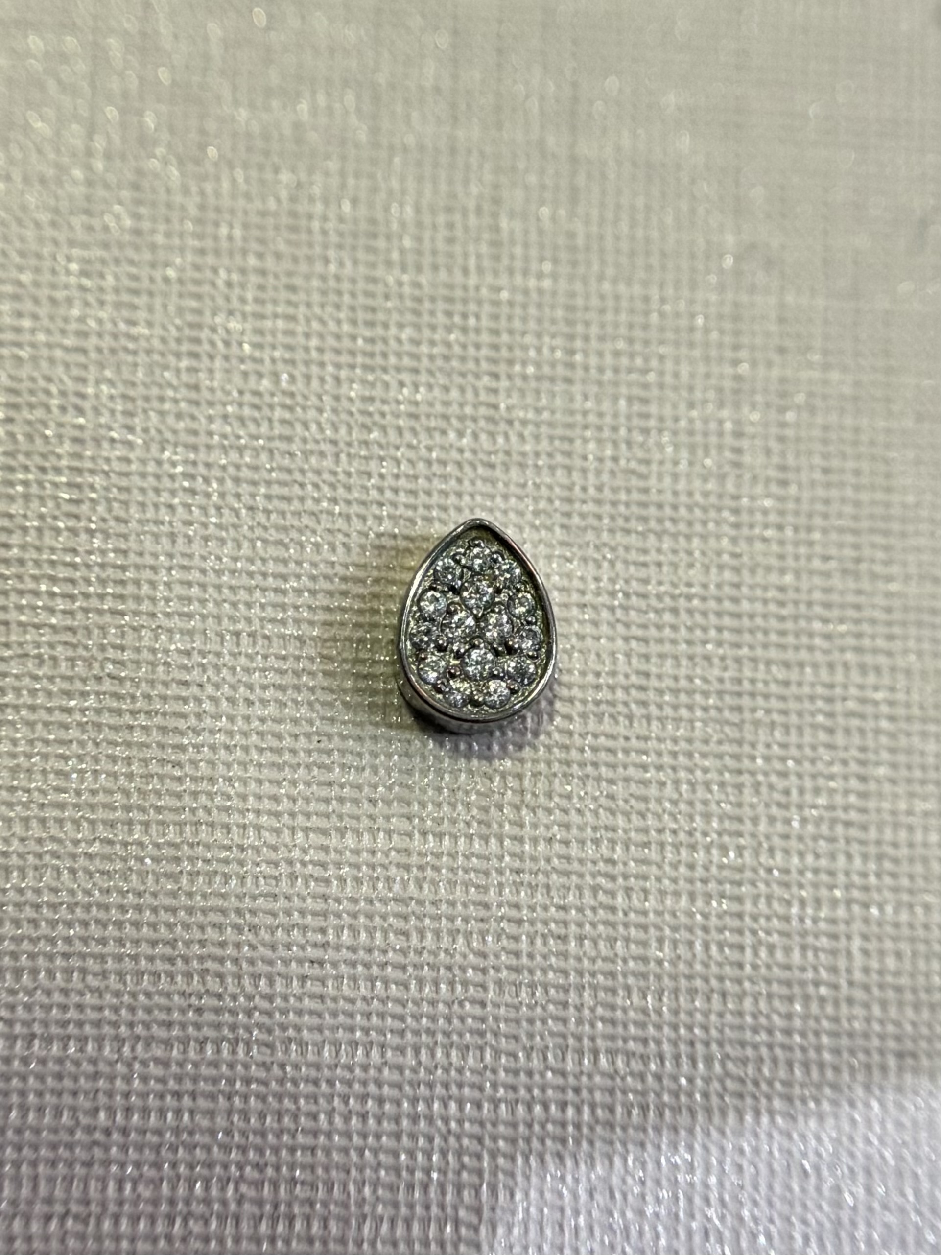 Labret Gota Cravejada