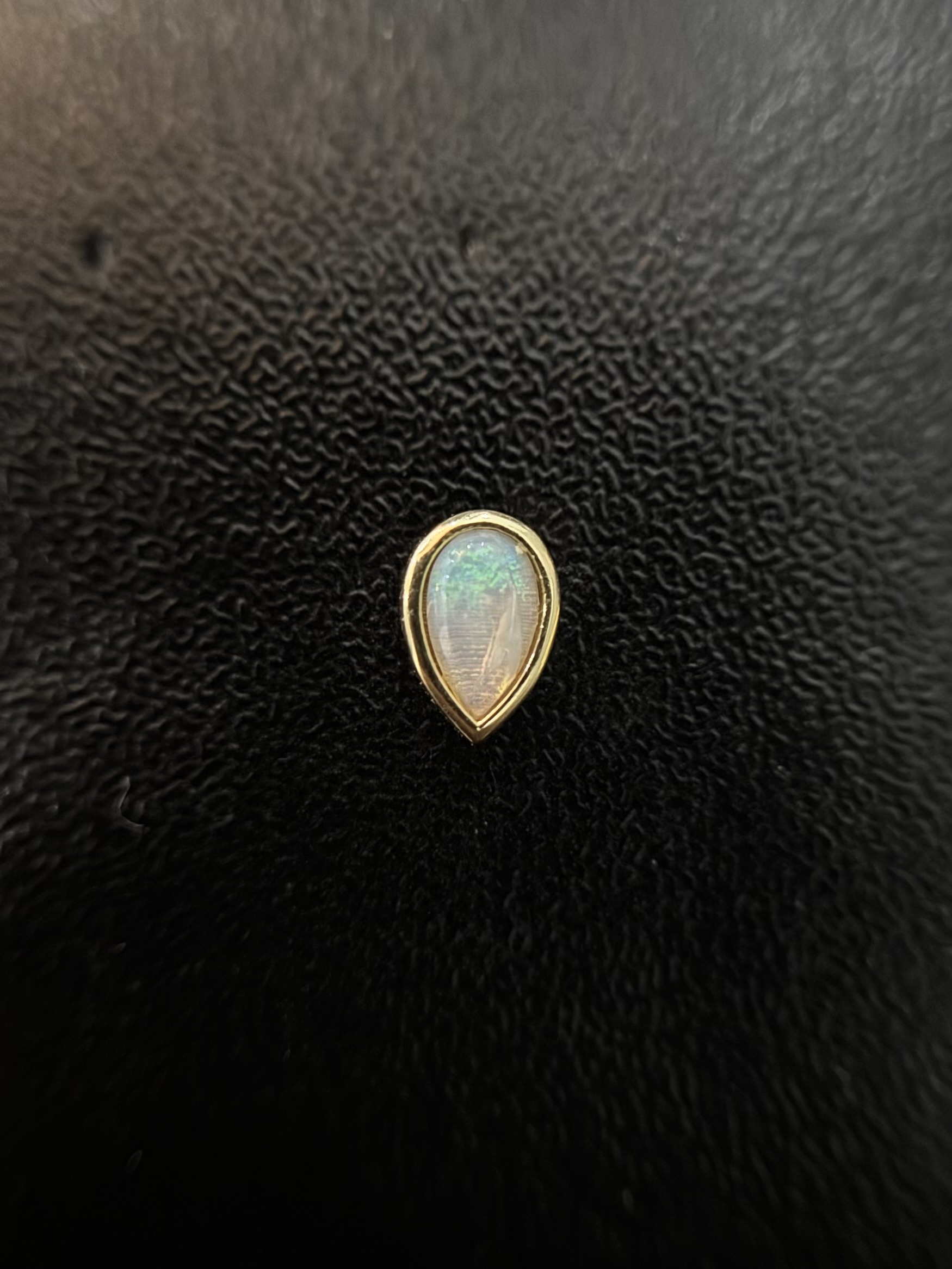 Labret Gota Opala