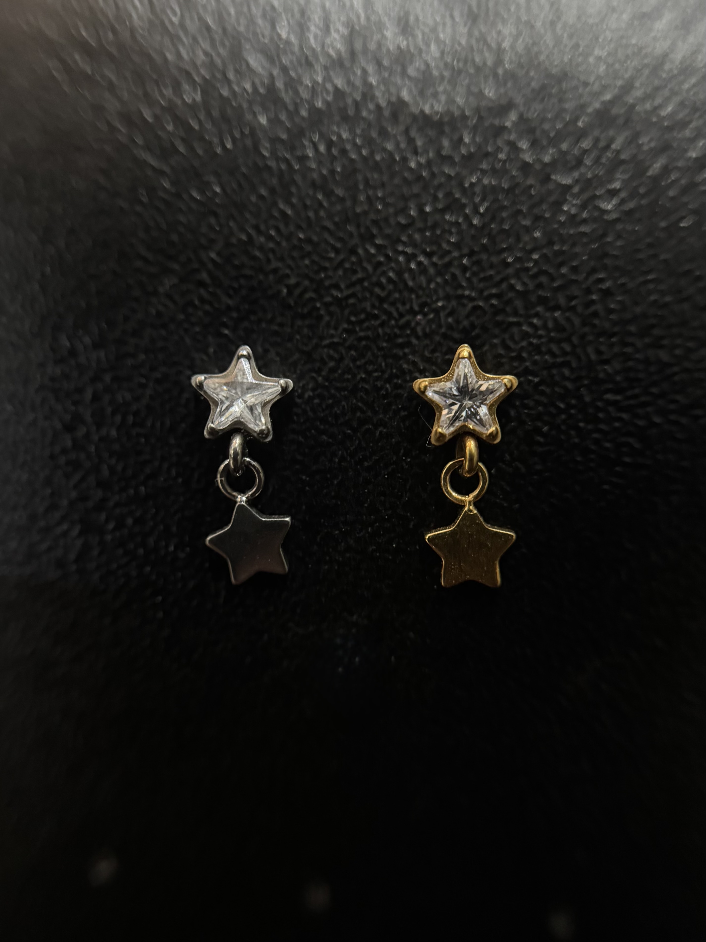 Labret Estrela Pendurada Prata ou Dourada