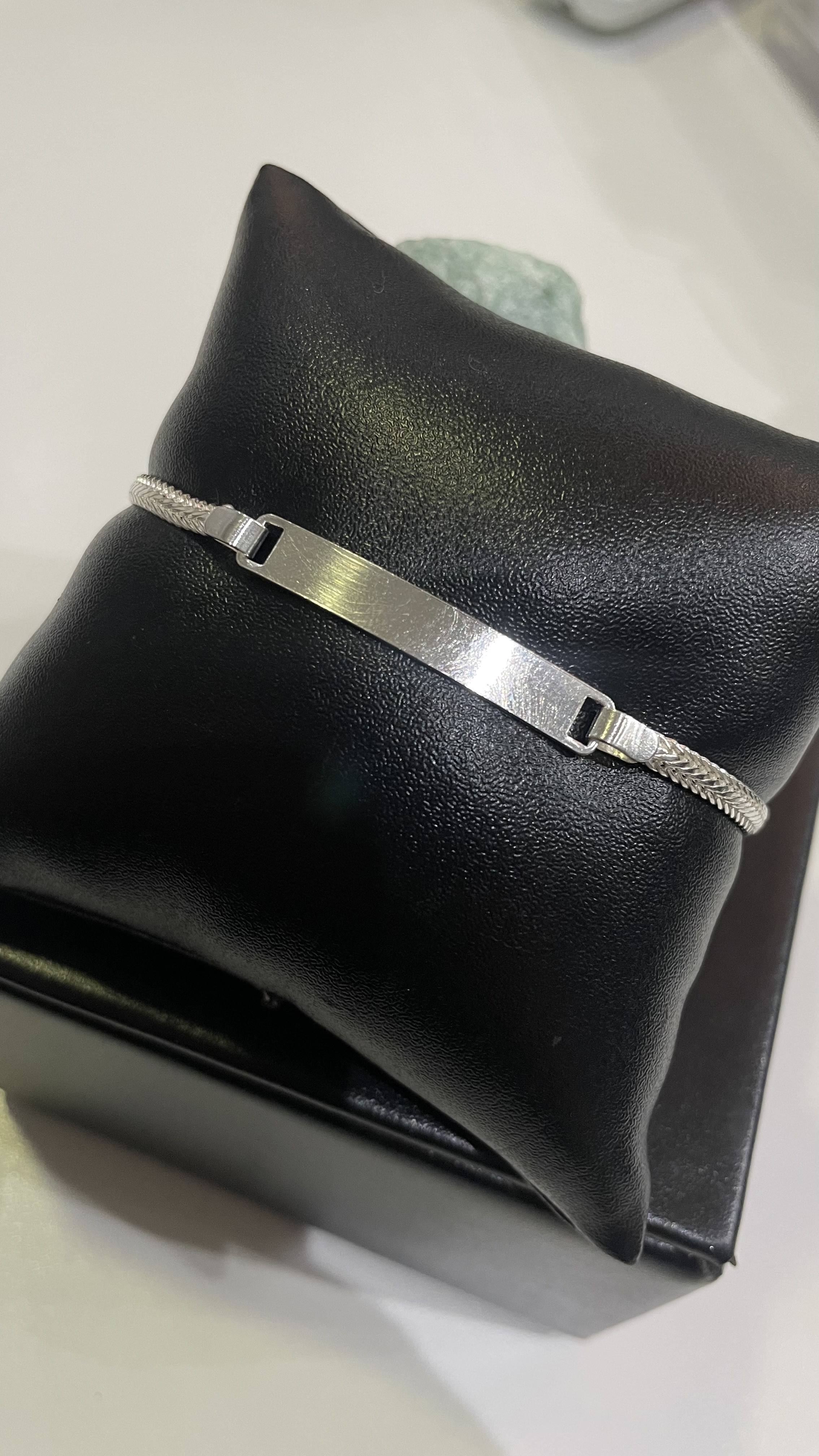 Pulseira Lacraia com Placa