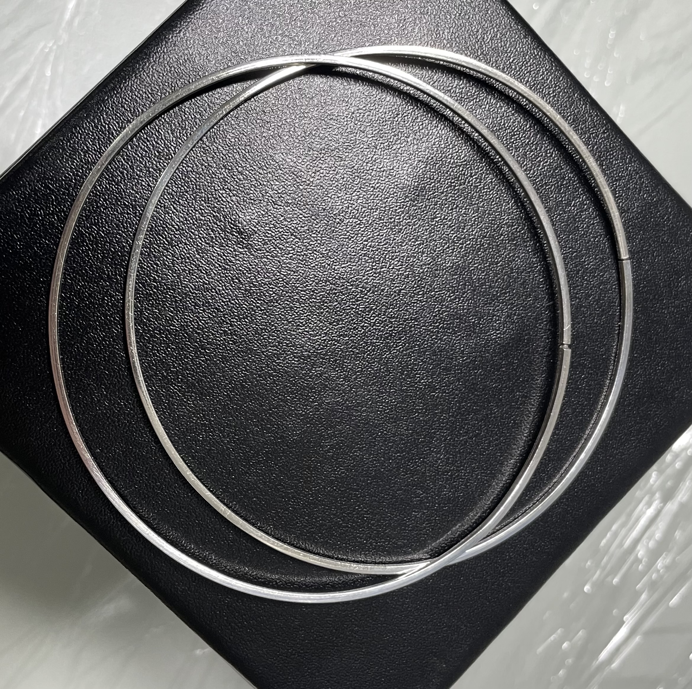 Argola Lisa de Torção 10cm