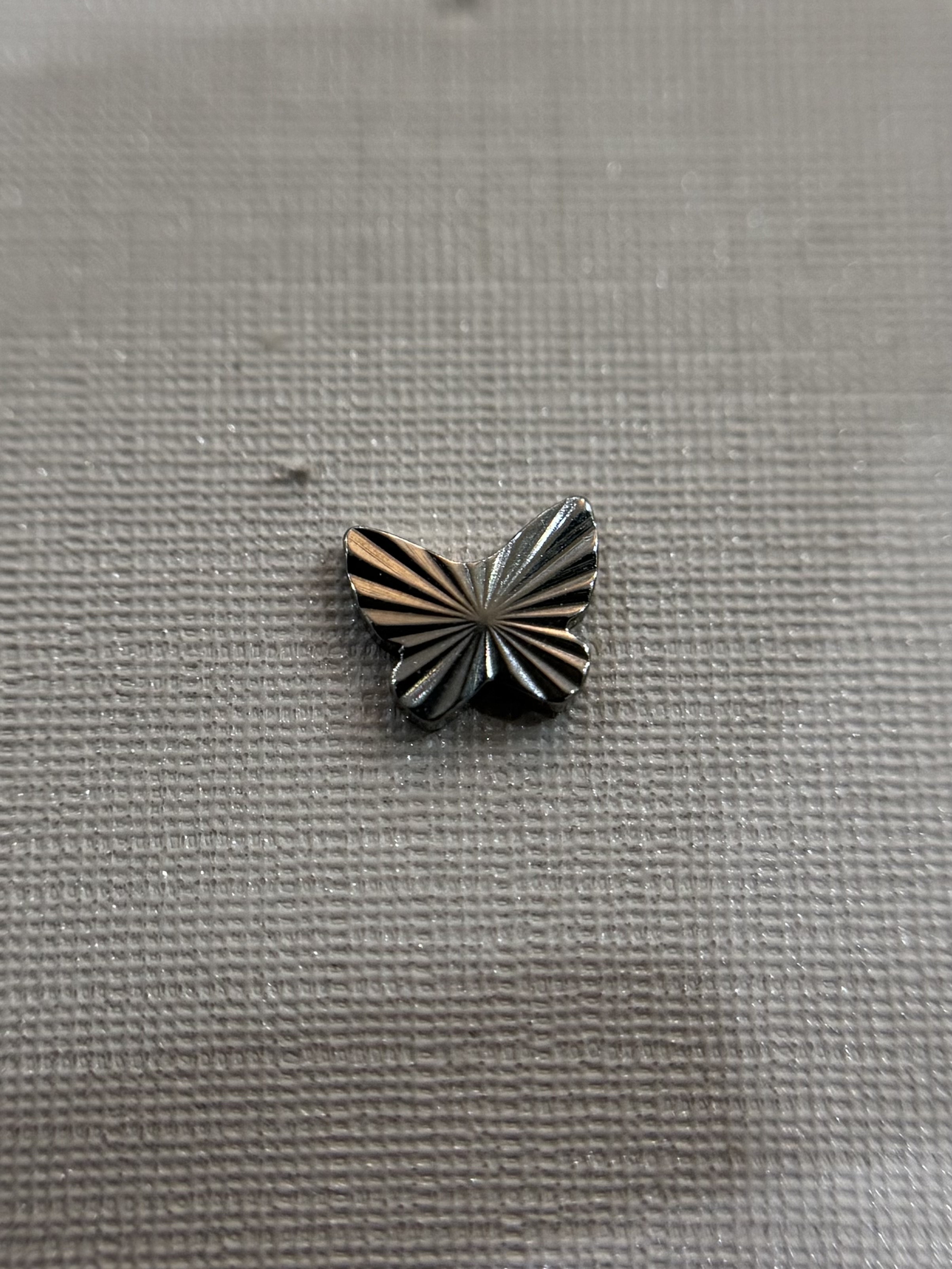 Labret Borboleta Desenhada