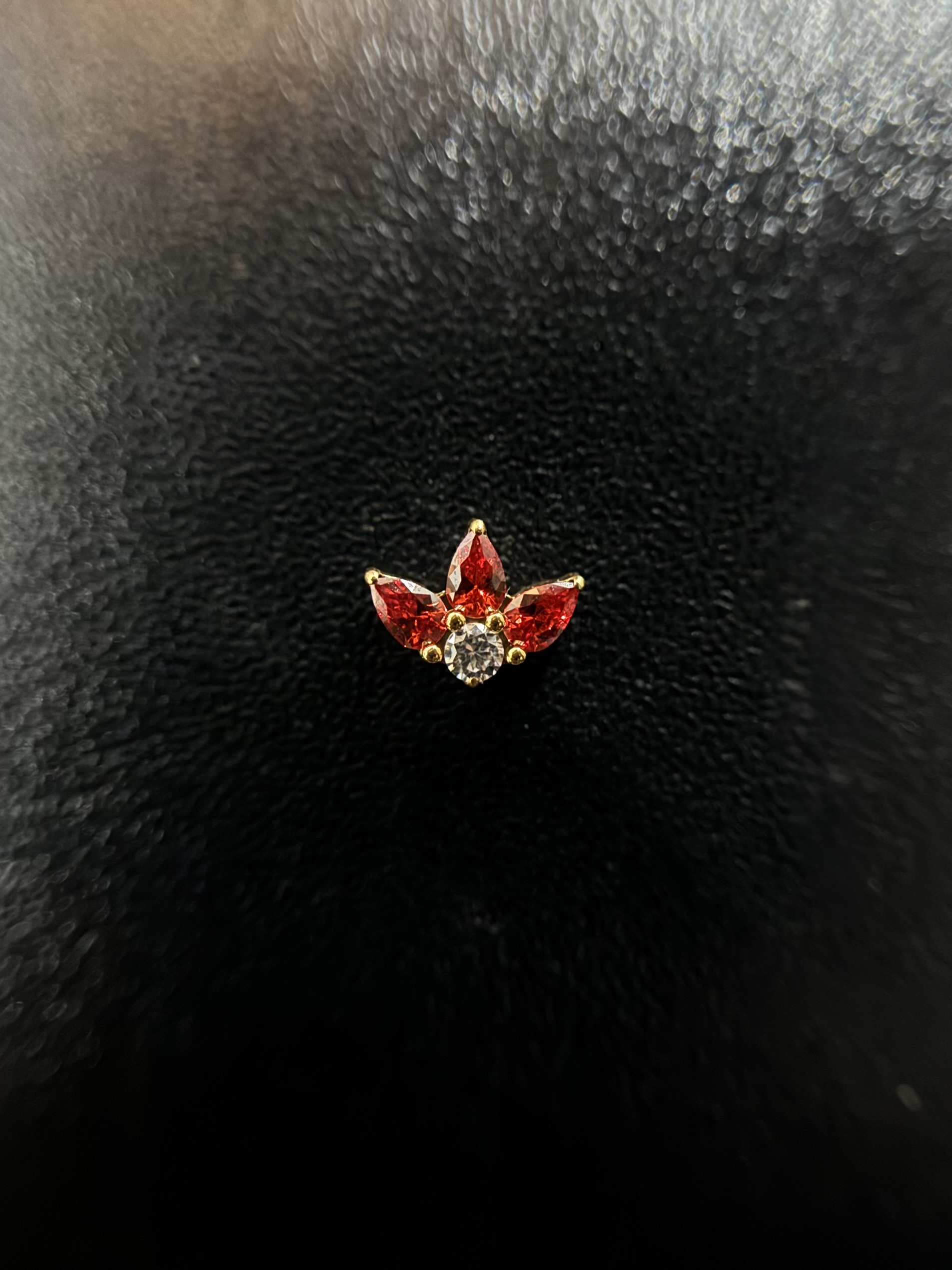 Labret Flora Goulart Vermelho
