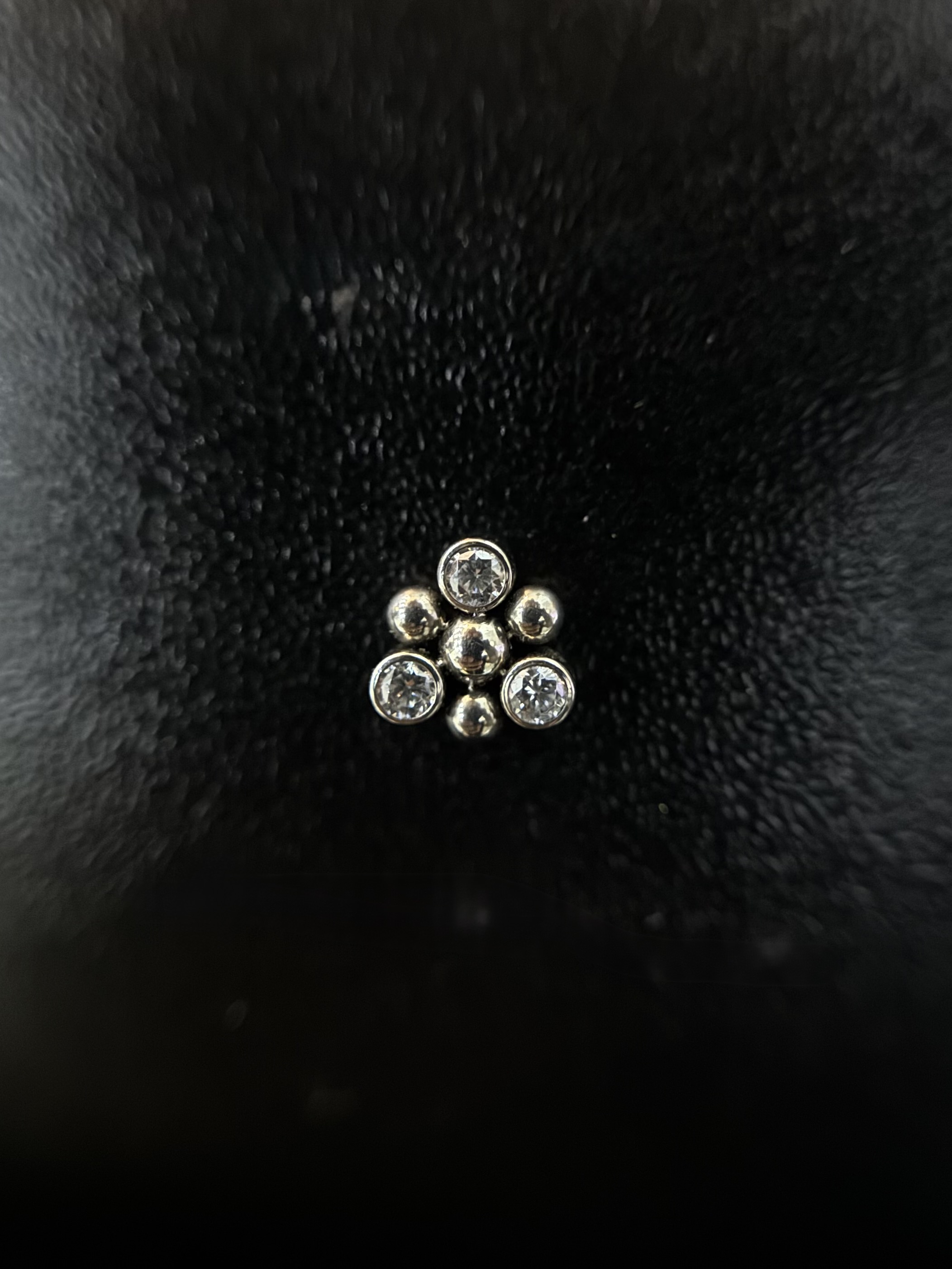 Labret A13 Bolas e Pontos