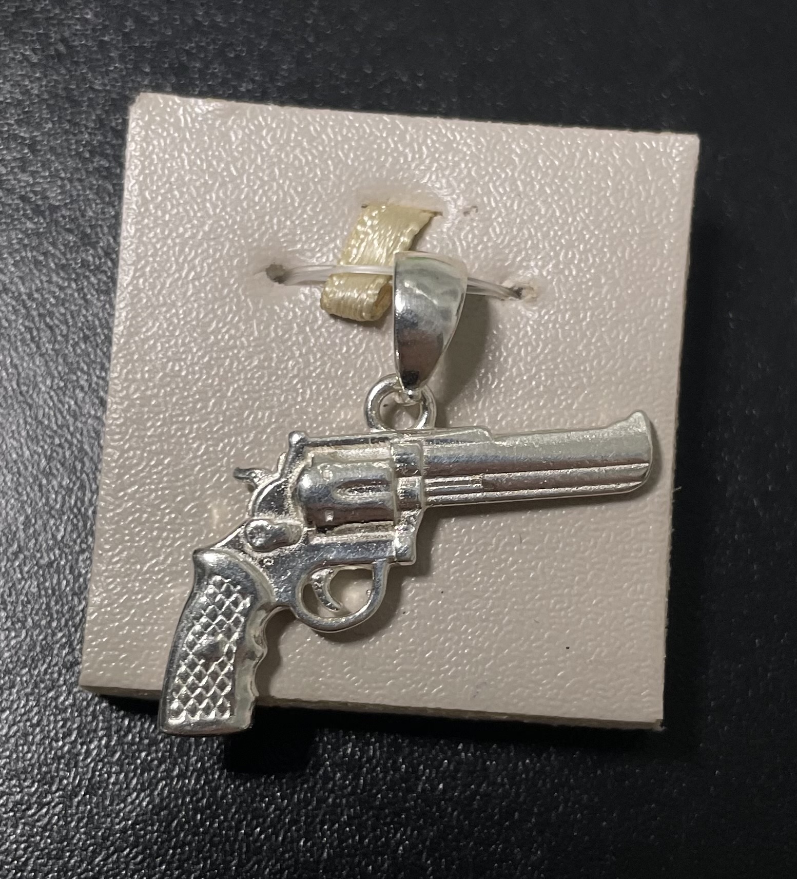 Pingente Pistola