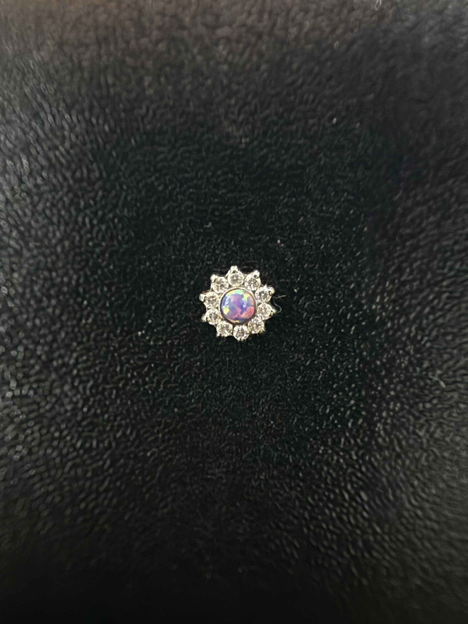 Labret Flor Redonda Transparente Meio Opala Lilas